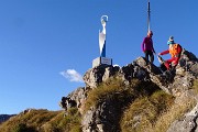 02 Alla Madonna delle Cime in vetta al Corno Zuccone (1458 m) (